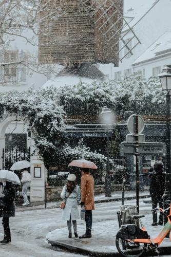 celine-ylmz-Zmi0na0z87w-unsplash (1)