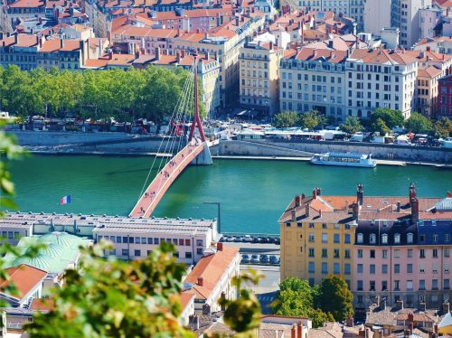 dmitrii-e-SycXvJY6E7E-unsplash (1)